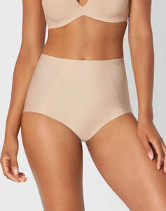 TRIUMPH Medium Shaping Series Highwaist Panty